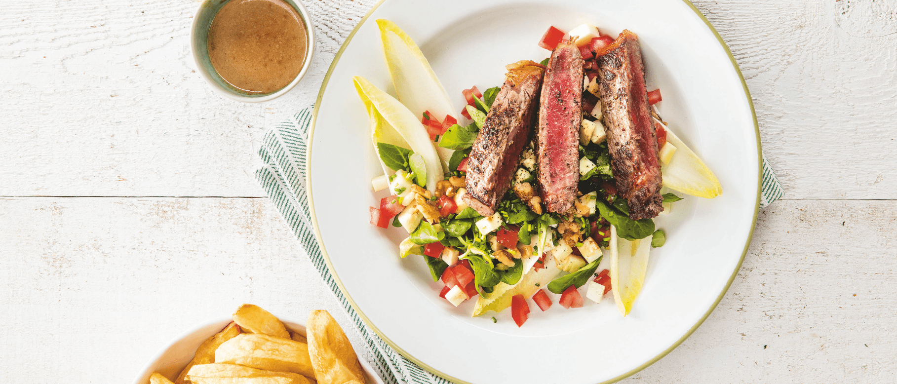 Lende mit Herbstsalat und selbstgemachten Pommes frites